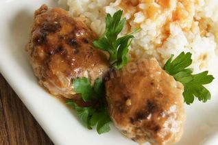 Котлетки с томатной подливкой без яиц