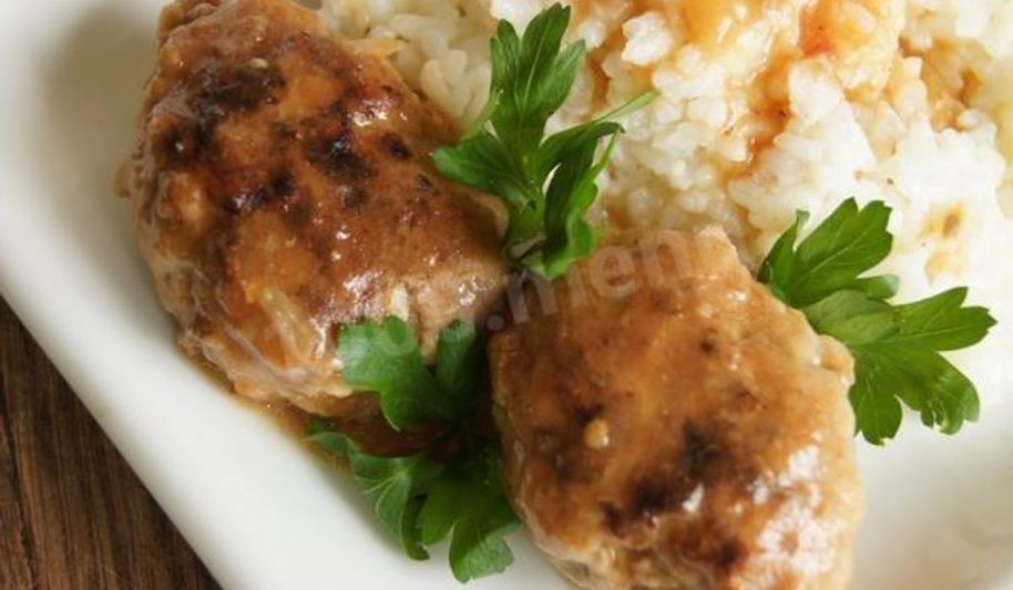 Рецепт котлетки с томатной подливкой без яиц