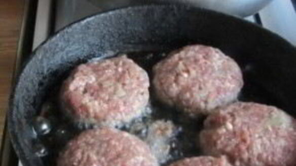 ШАГ 2. котлеты гнезда