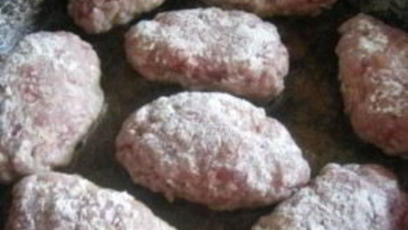 ШАГ 8. котлеты из баранины в духовке