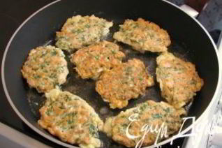 Котлеты из горбуши с кабачками