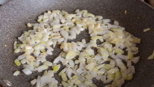 ШАГ 6. котлеты из говядины с черносливом и орехами