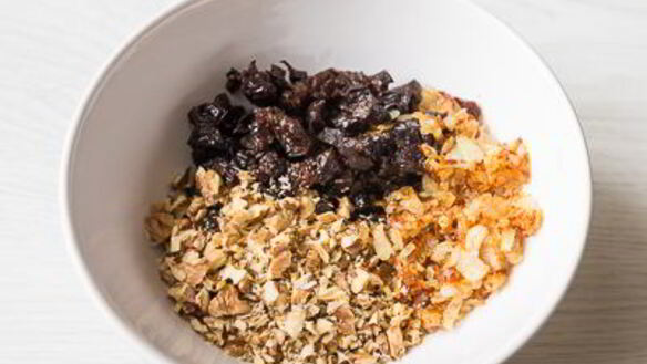 ШАГ 8. котлеты из говядины с черносливом и орехами