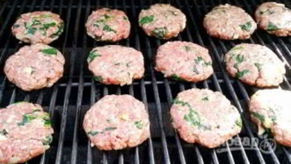 ШАГ 2. котлеты из индейки со шпинатом