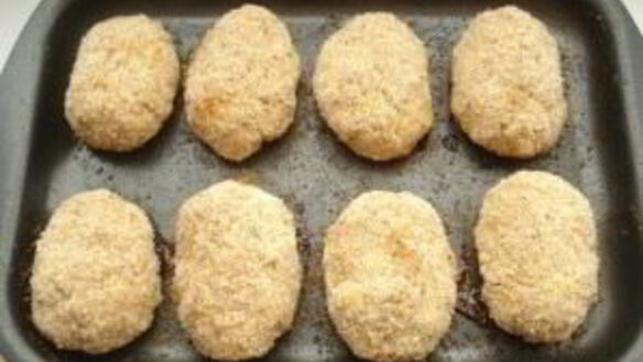 ШАГ 3. котлеты из куриной грудки в духовке