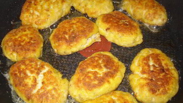 ШАГ 6. котлеты из свежей сельди