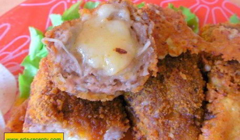 Рецепт котлеты из трех видов мяса с сыром и чесноком
