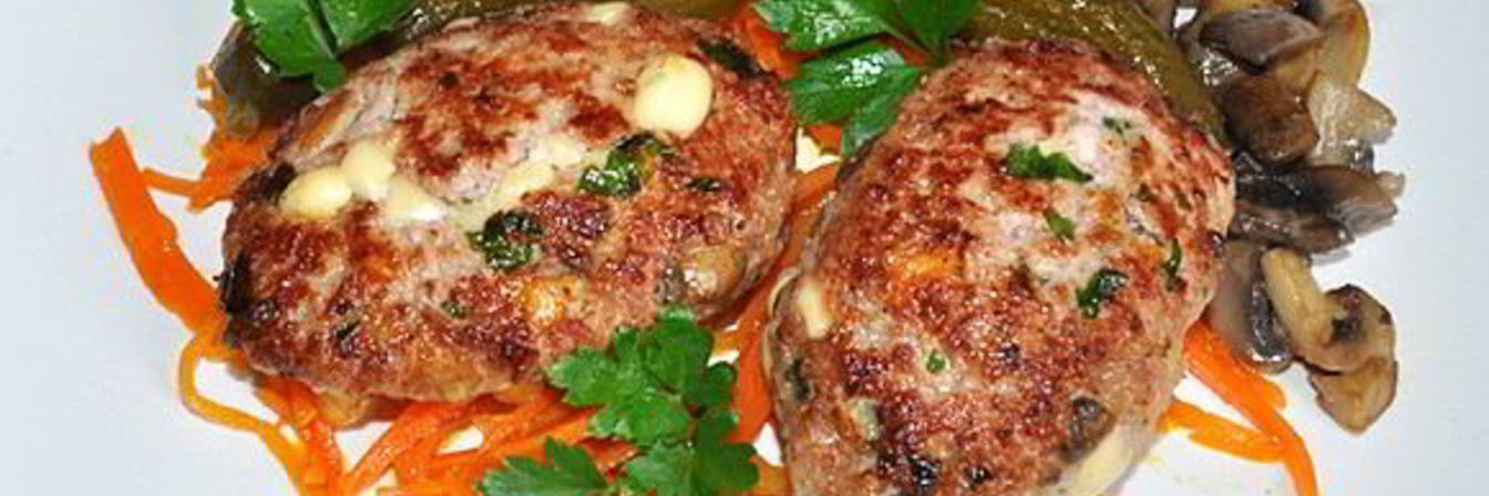 Котлеты мясные с грибами и сыром