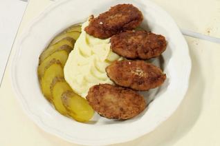 Котлеты с картофельным пюре