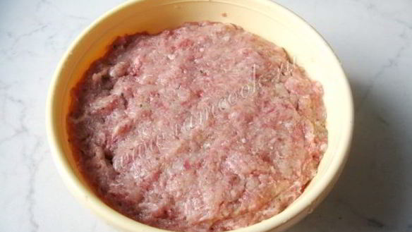 ШАГ 4. котлеты с сыром и отварным яйцом