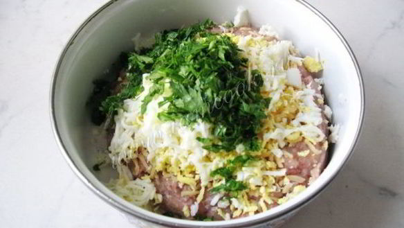 ШАГ 7. котлеты с сыром и отварным яйцом