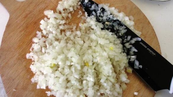 ШАГ 2. котлеты сочные