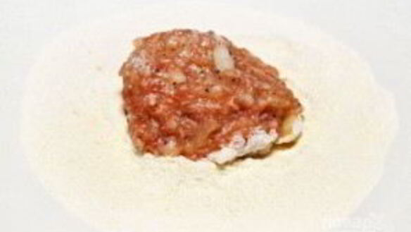 ШАГ 3. котлеты в духовке в соусе