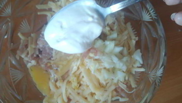 ШАГ 3. куриные котлеты чиз чиккен запеченные под сыром