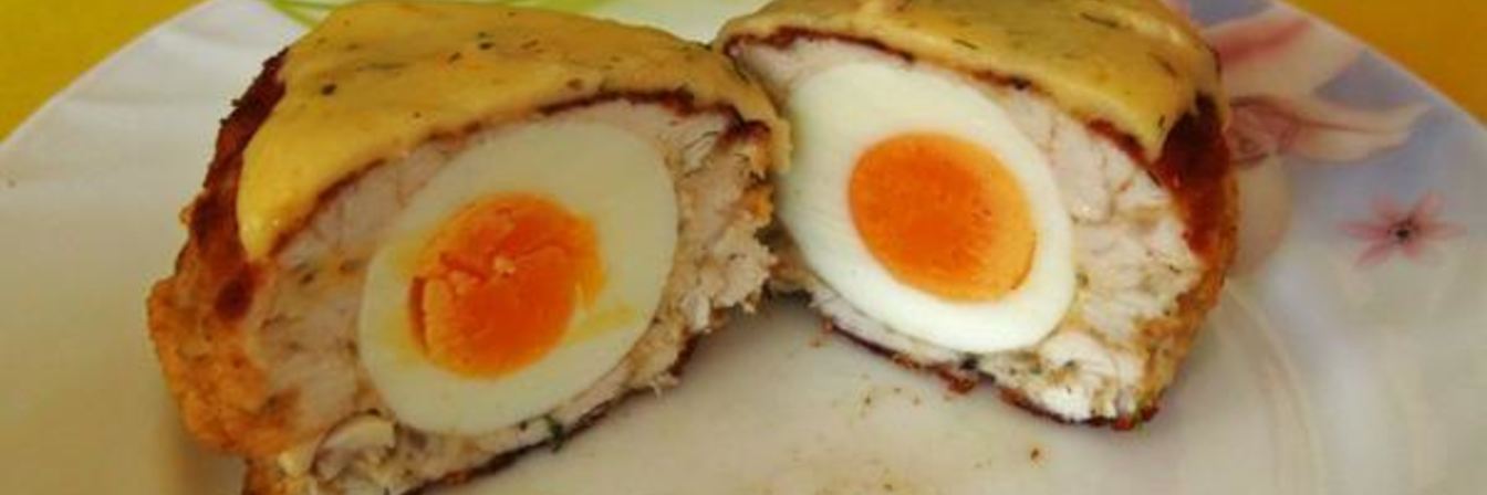 Куриные котлеты с яйцом под сыром