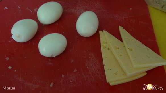 ШАГ 3. куриные котлеты с яйцом под сыром