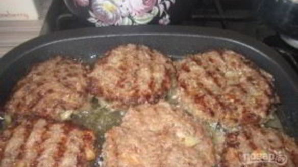 ШАГ 3. маринованный фарш для котлет