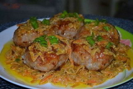 Мясные котлетки в молочном соусе