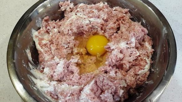 ШАГ 3. нежные куриные котлеты с рикоттой