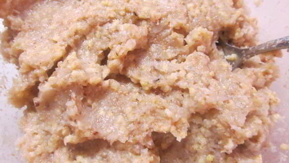 ШАГ 4. паровые пшенные котлеты с отрубями и курицей