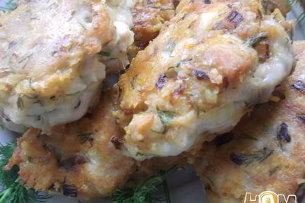 Рубленные куриные котлеты с сыром