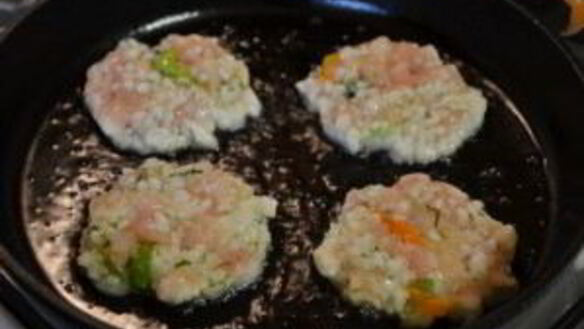 ШАГ 4. рубленые котлеты с рисом и перцем