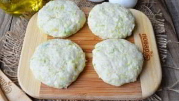 ШАГ 8. рыбные котлеты с творогом и кабачками