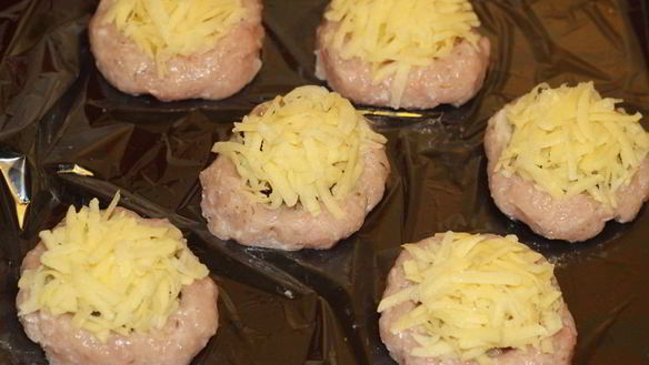 ШАГ 6. стожки из куриного фарша