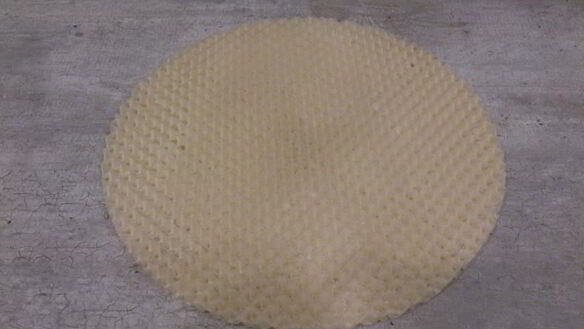 ШАГ 2. треугольные котлеты в вафельном корже