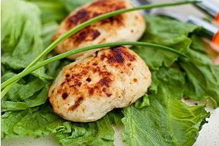 Запеченые куриные котлеты с яблоком