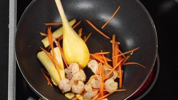 ШАГ 2. лапша пат тай с тигровыми креветками