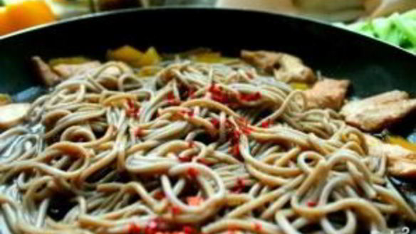 ШАГ 7. лапша по-японски с курицей