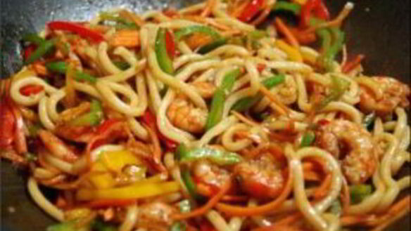 ШАГ 5. лапша в воке