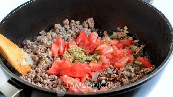 ШАГ 9. лазанья из лаваша с фаршем и сметанным соусом