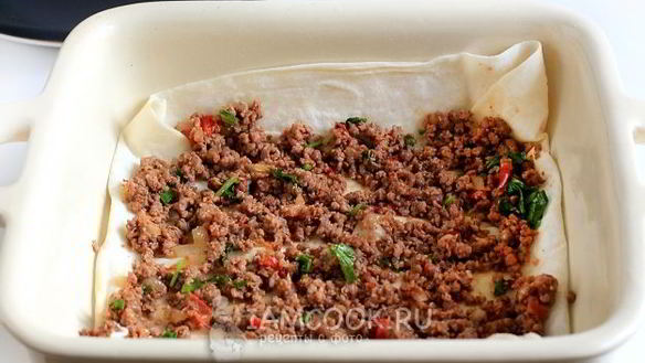 ШАГ 13. лазанья из лаваша с фаршем и сметанным соусом