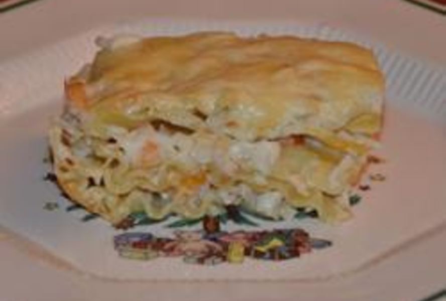 Лазанья с креветками и крабовыми палочками