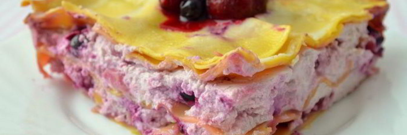 Лазанья с рикоттой и ягодным ассорти