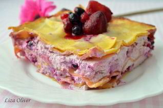 Лазанья с рикоттой и ягодным ассорти