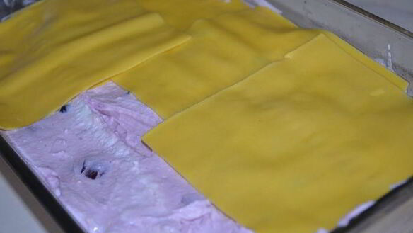 ШАГ 7. лазанья с рикоттой и ягодным ассорти