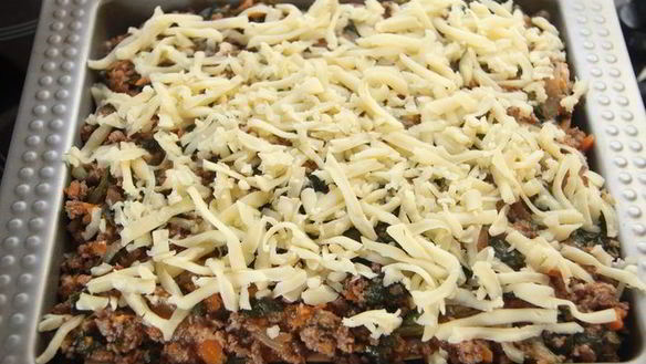 ШАГ 9. мясная лазанья со шпинатом