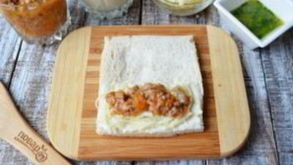 ШАГ 4. рулет лазанья в чесночном хлебе