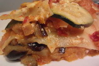 Запеченная овощная лазанья с соусом Бешамель