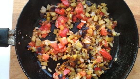 ШАГ 3. баклажанная паста на тостах