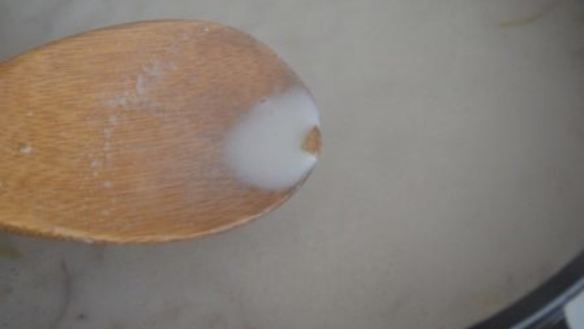 ШАГ 4. черная паста со сливочной форелью