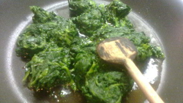 ШАГ 3. каннелони с рикотой и шпинатом под бешамелем