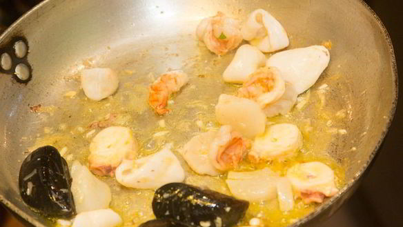 ШАГ 3. лингвини, запеченные под фокаччей