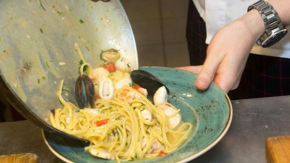 ШАГ 5. лингвини, запеченные под фокаччей