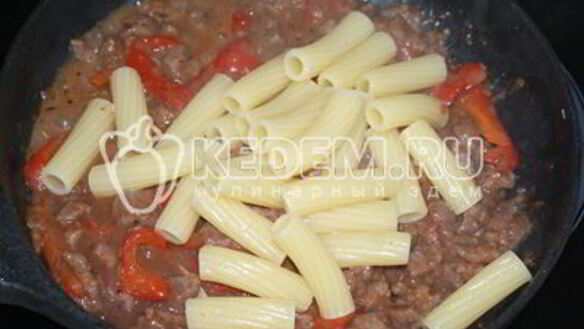 ШАГ 6. макароны с мясом и овощами