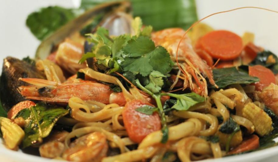 Рецепт пад кхи мау тале — обжаренная с морепродуктами лапша