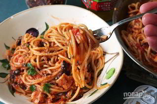 Паста с анчоусами и оливками